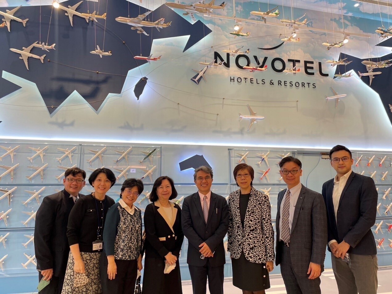 拜會中華航空公司，就學程大四實習的職務溝通、交流