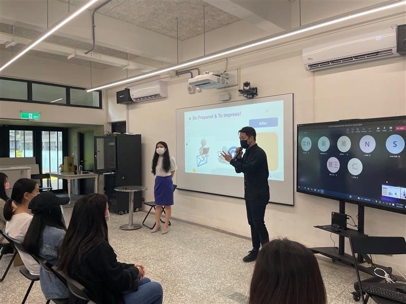 智慧服務管理英語學士學位學程申請入學第二階段說明會活動照片