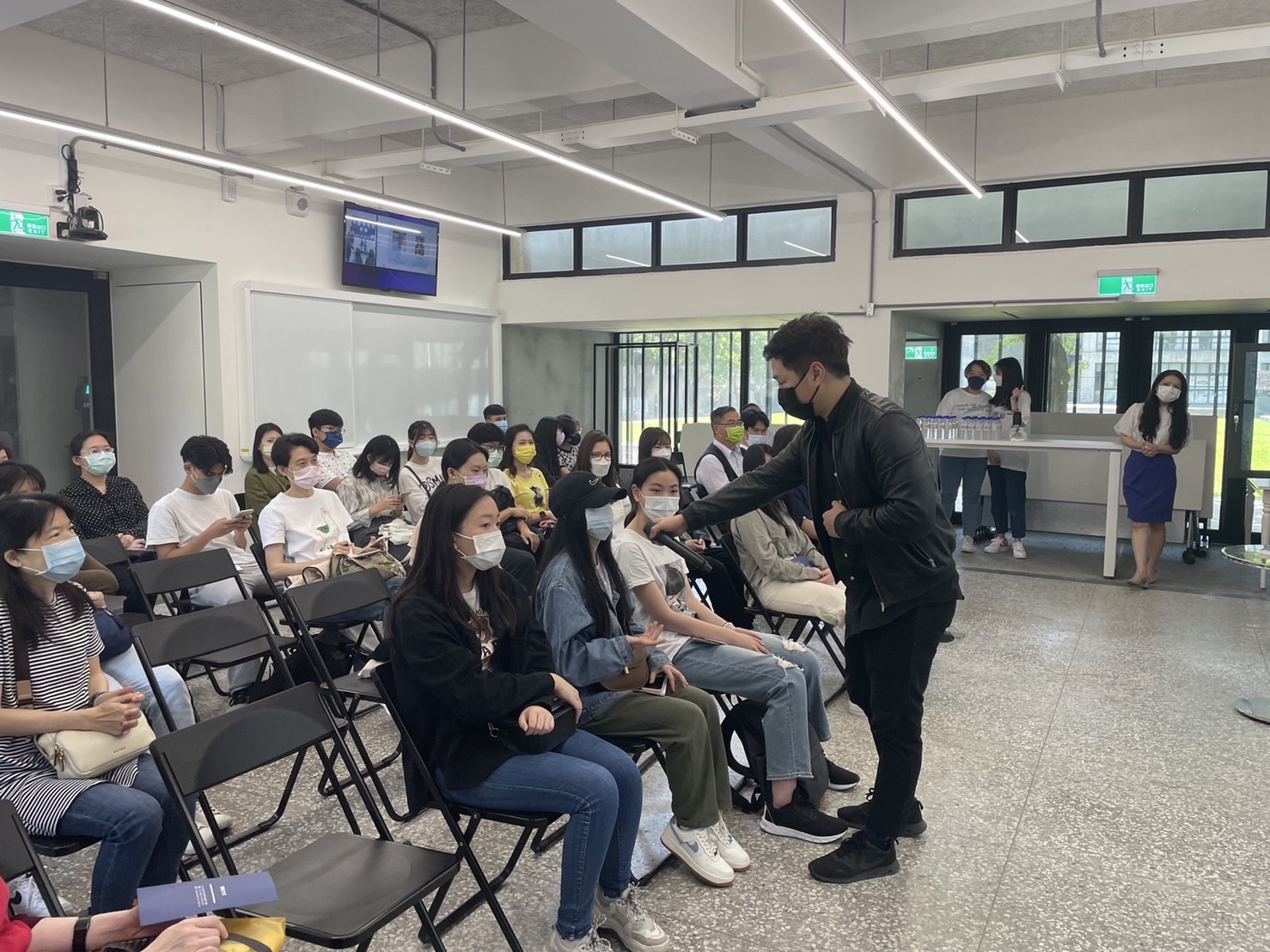 智慧服務管理英語學士學位學程申請入學第二階段說明會活動照片